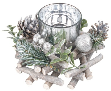 Wooden candle holder w/silver decorations 16 cm