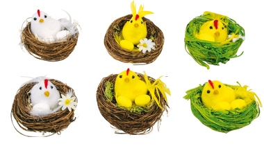 Chicken in nest 7 x 7 x 4 cm